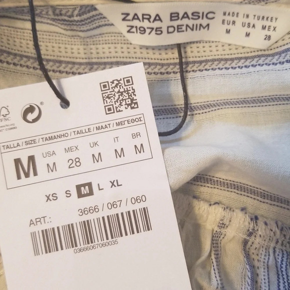 NWT Zara White & Blue Ruffled Stripe Top M - Picture 4 of 4